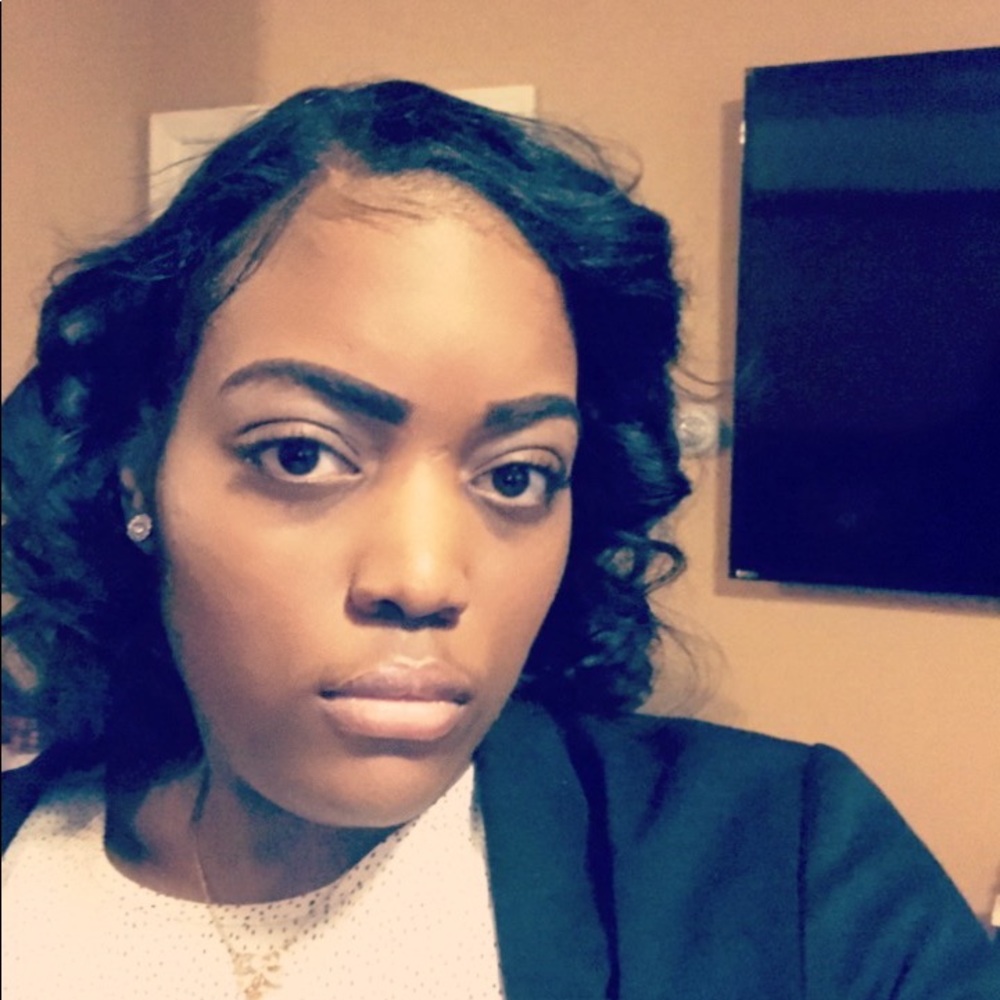 Meet your Posher, Nadirah
